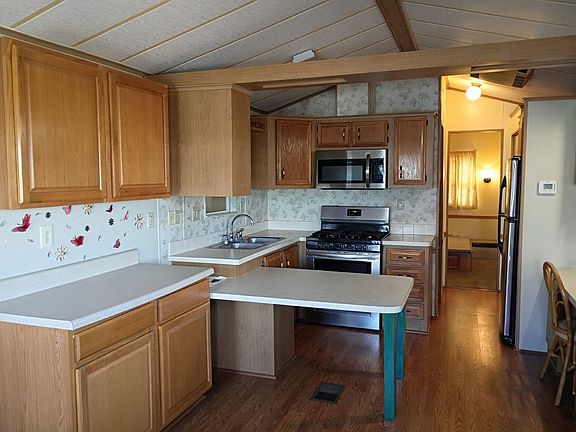 3rd image of 34 Circle Rdg #292