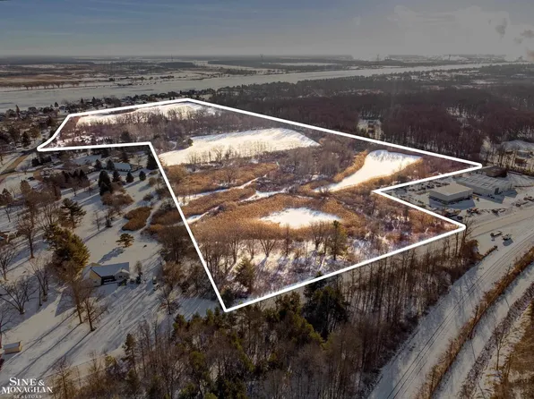 165 Bree Rd, East China, MI 48054