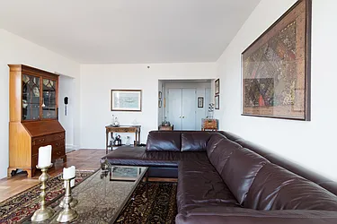 Rented by LKW International Real Estate LLC