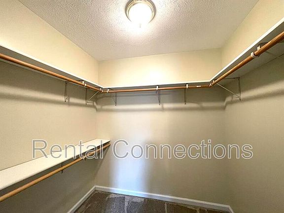 3rd image of 601 James Ct