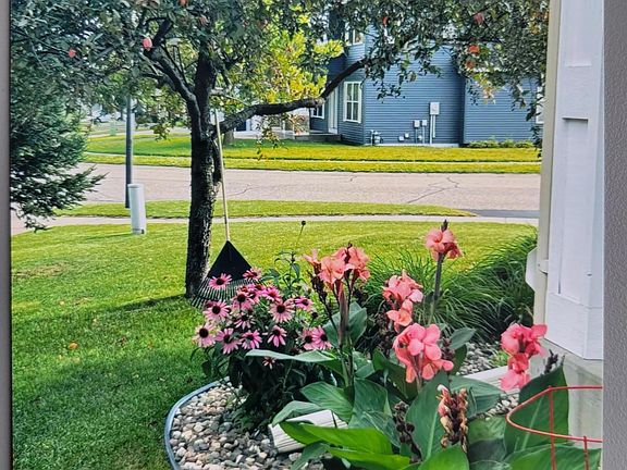 5th image of 66 Meadowlark Dr