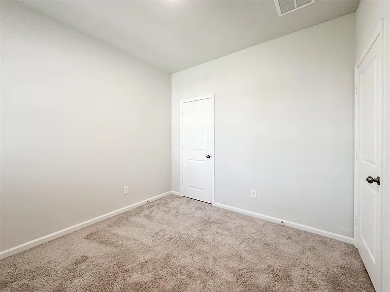 52 Valiant Ridge Trl — Photo 25