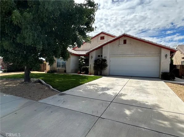 8910 Newcastle Ave, Hesperia, CA 92344
