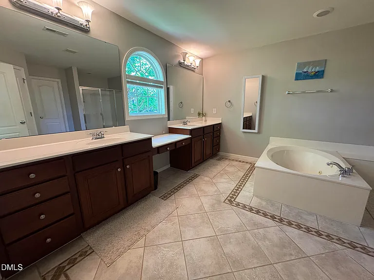 13336 Ashford Park Dr — Photo 20