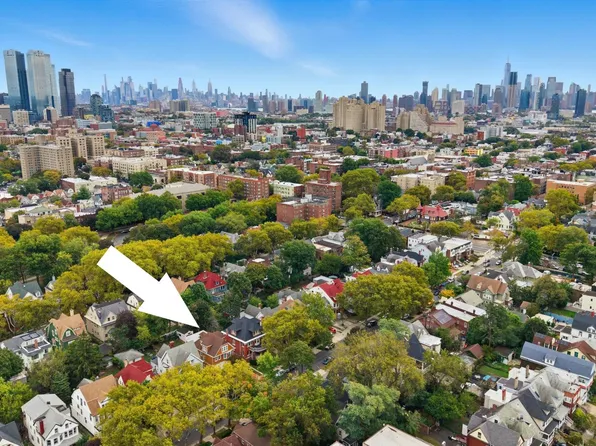 116 Bentley Avenue image 45 of 50