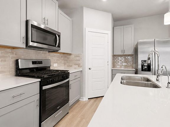 4th image of 336 Willow Sage Ct