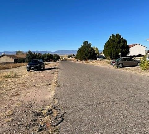3rd image of 978 S Harmony Dr