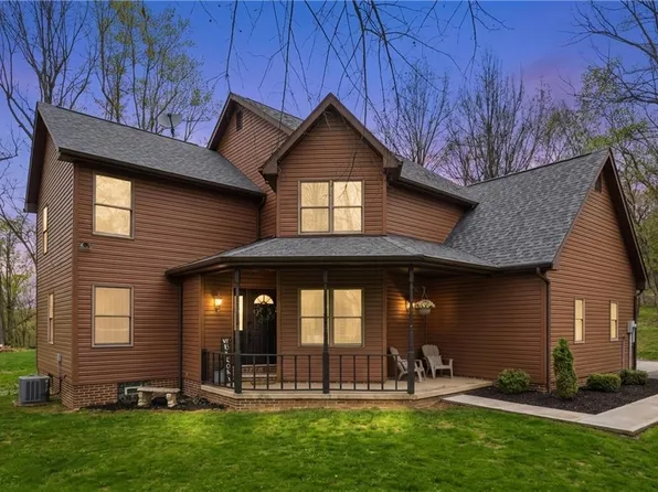 143 W Cruikshank Rd, Butler, PA 16002
