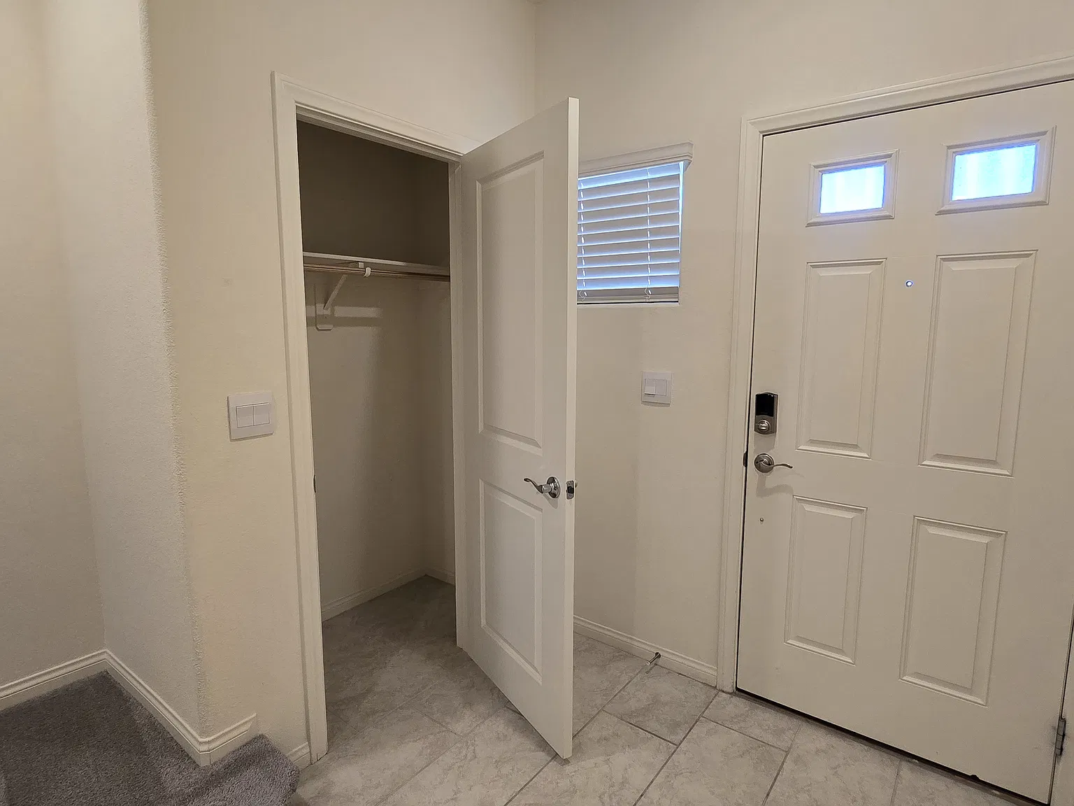 6 bed, 2660 sqft, $2,950 — Photo 3