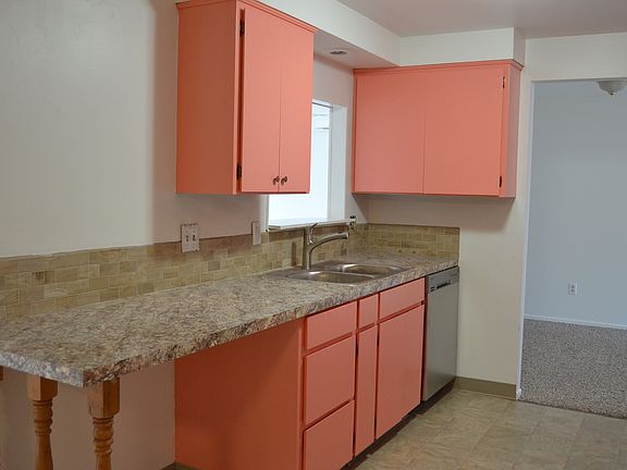 3rd image of 4003 NE 44th Ave