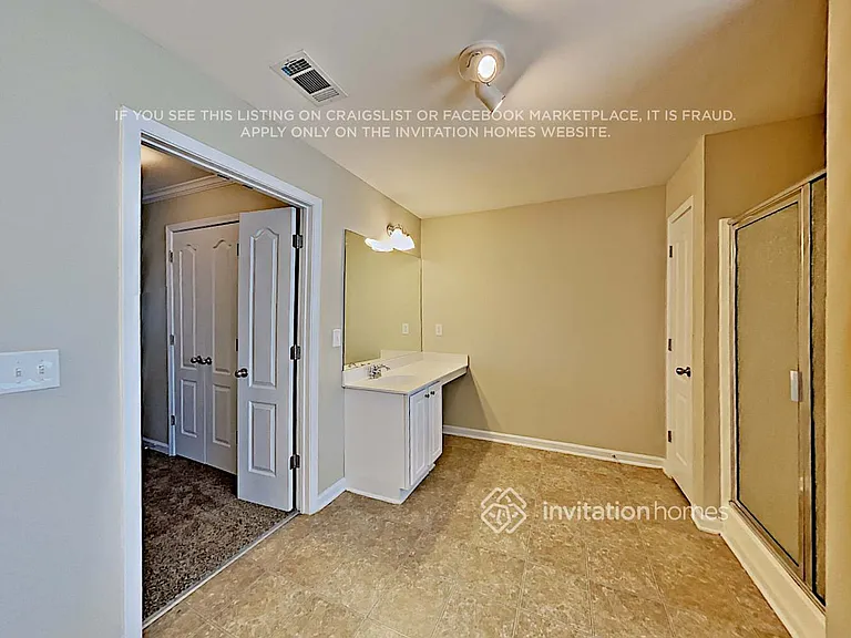 872 Preserve Park Dr — Photo 17