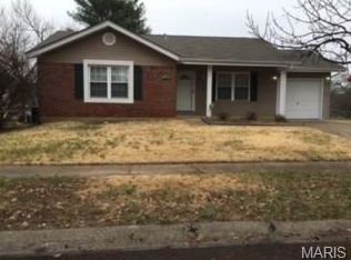 11944 Red Barn Ct, Florissant, MO 63033