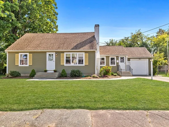 14 Woodcrest Dr, Wakefield, MA 01880