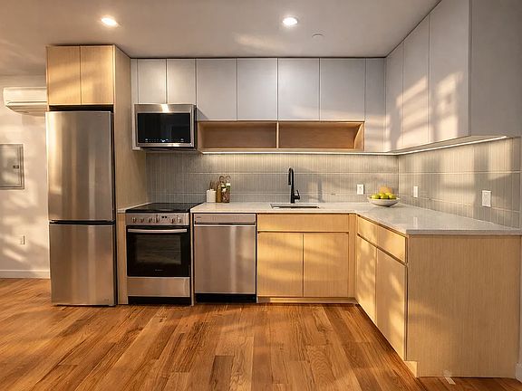 5th image of 180 Cabrini Blvd #Penthouse