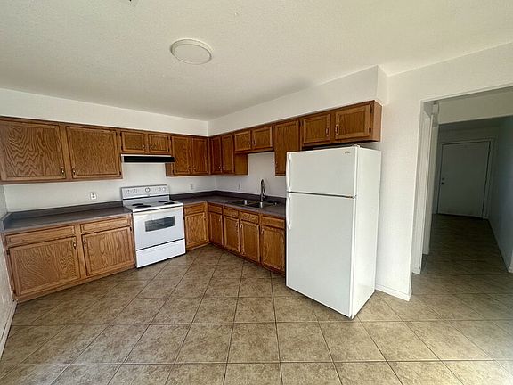 5th image of 1305 N Arbor Ave