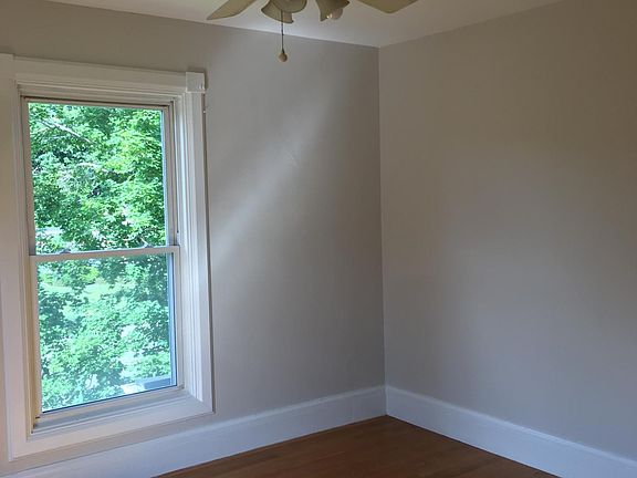 4th image of 518 Auburn St APT 2