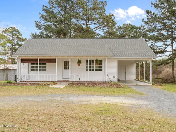 343 Carthage Road, West End, NC 27376