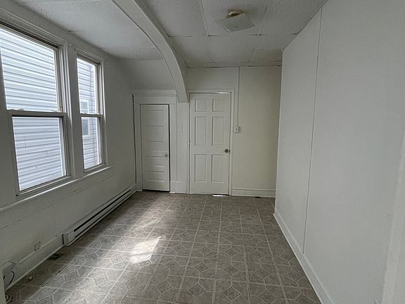 4th image of 1530 Prentis Ave APT 1