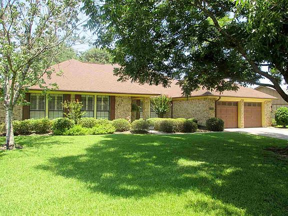 2nd image of 6920 Glen Willow Dr