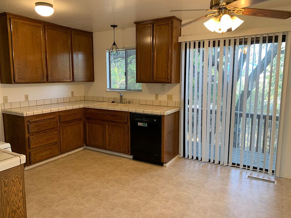 1st image of 4460 Pomo Cir #1