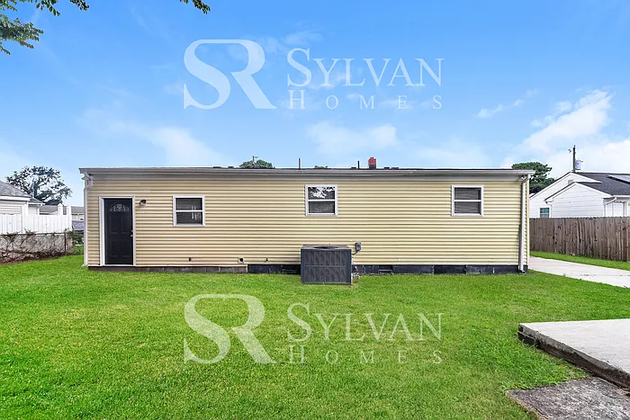 521 Weaver Cir — Photo 15