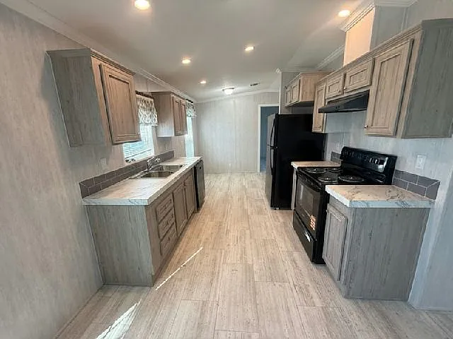 2 bed, 1.0 bath, 736 sqft, $1,600 — Photo 3