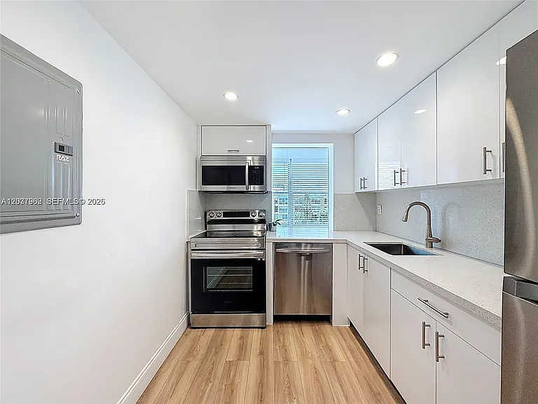 17560 Atlantic Blvd #501 — Photo 18