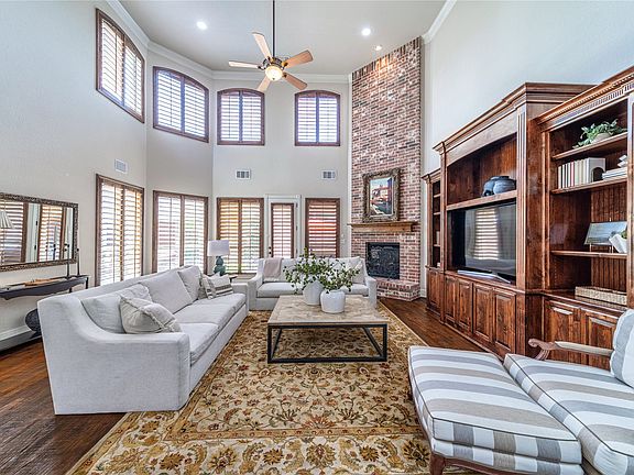 3rd image of 2717 Mendocino Cir