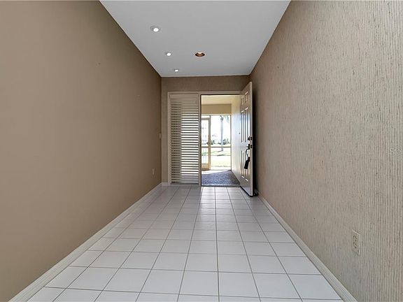 5th image of 11427 SW Courtney Dr