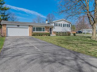 640 Bryant Ave, Barrington, IL 60010