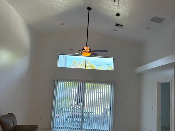 56 Lariat Cir, Boca Raton, FL 33487