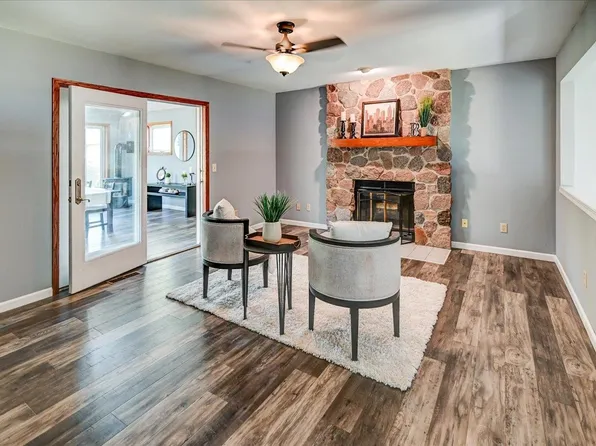 1005 Eric Ln, Waunakee, WI 53597