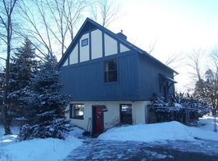 5409 Greenview Rd, Oakwood Hills, IL 60013