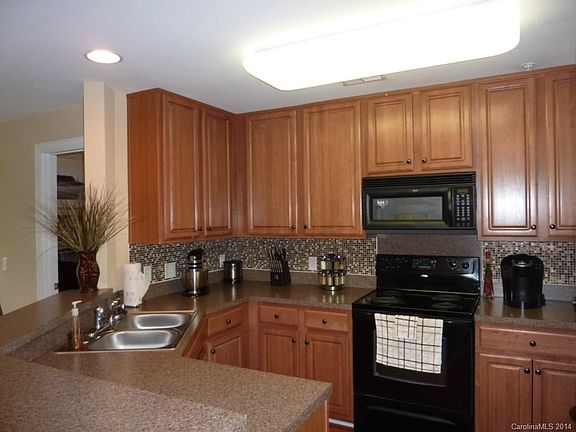 3rd image of 6416 Park Pond Dr #2