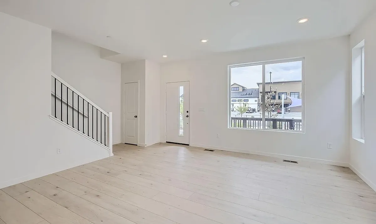 Front entrance opens into great room - 5552 2nd Ave