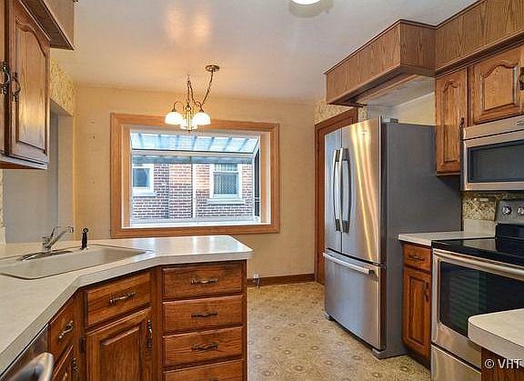 4th image of 6233 N Caldwell Ave