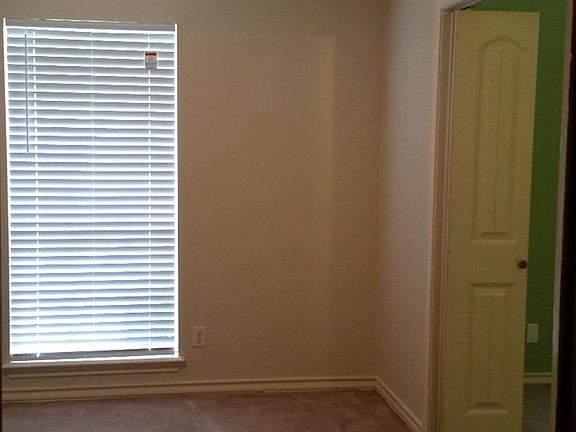 5th image of 53 Lanshire Dr