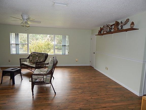 5th image of 5050 N Emerald Dr
