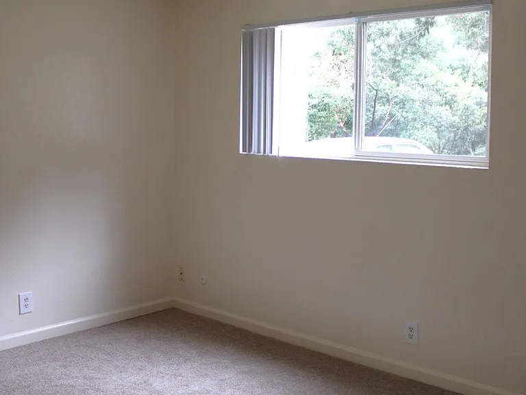3366 MENDO — Photo 18