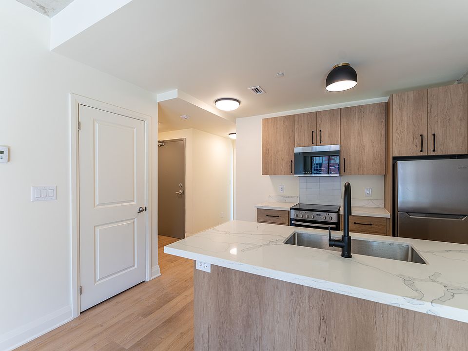 1st image of 601-11 Robert St #601