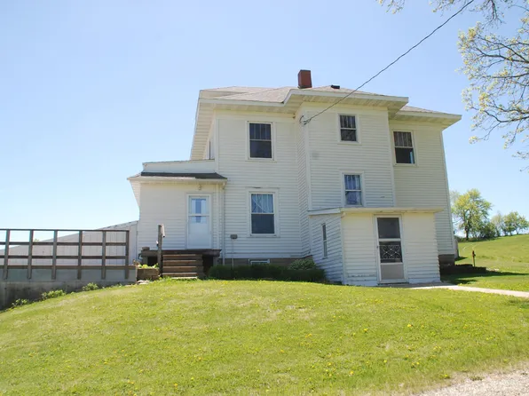13915 I Ave, Fayette, IA 52142