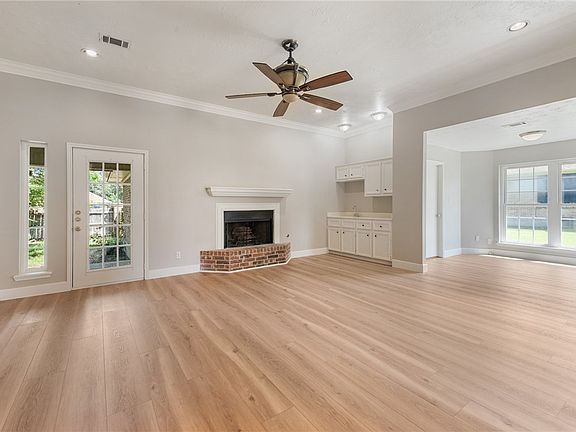 2nd image of 4611 Harrow Ct