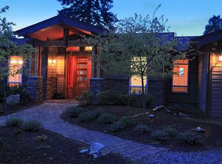 4265 Nation Dr, Clinton, WA 98236