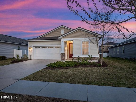 3rd image of 1055 PERSIMMON Drive