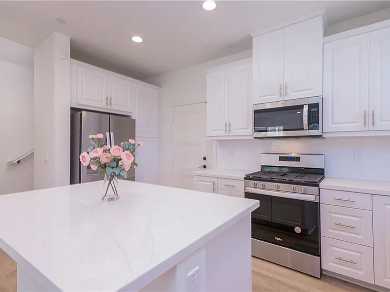 3921 S Jolly Paseo — Photo 8