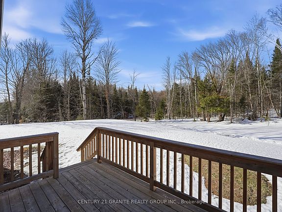 5th image of 36 Fraser Lake Rd