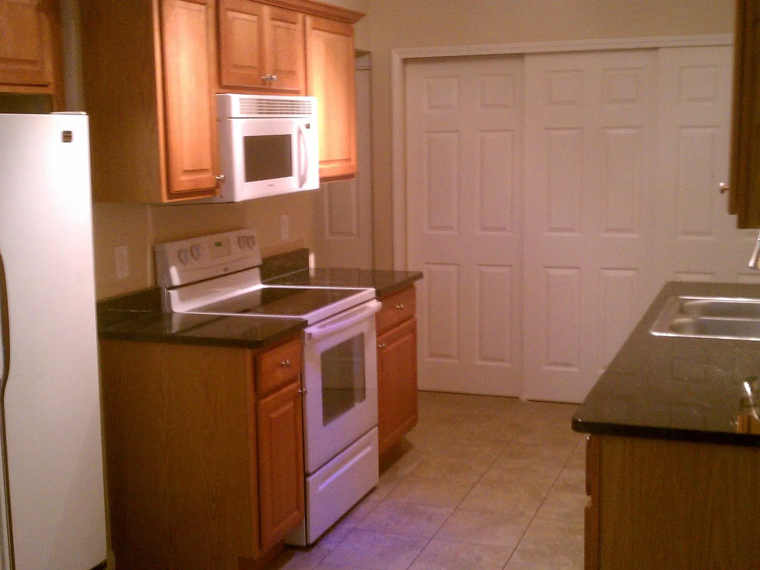 3 bed, 1150 sqft, $1,650 — Photo 4