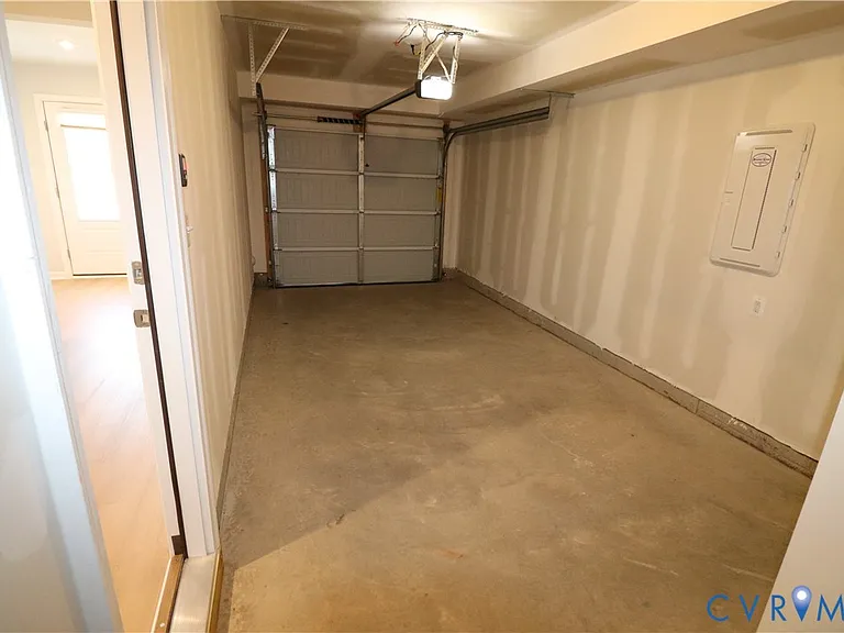 419 Burden Dr — Photo 16