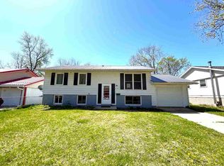 2521 Nevada Ave, Iowa City, IA 52240