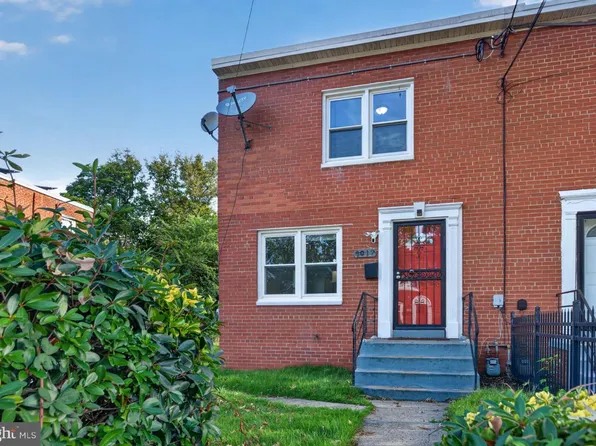 1017 Booker Dr, Capitol Heights, MD 20743